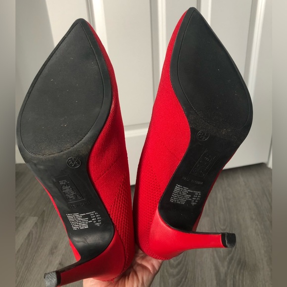 Red Stiletto - Picture 3 of 6